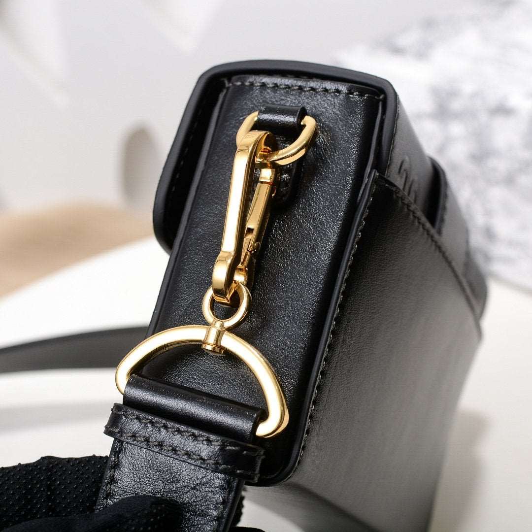 Dior 30 Montaigne Flap Shoulder Crossbody Bag with CD Clasp and Adjustable Leather Strap