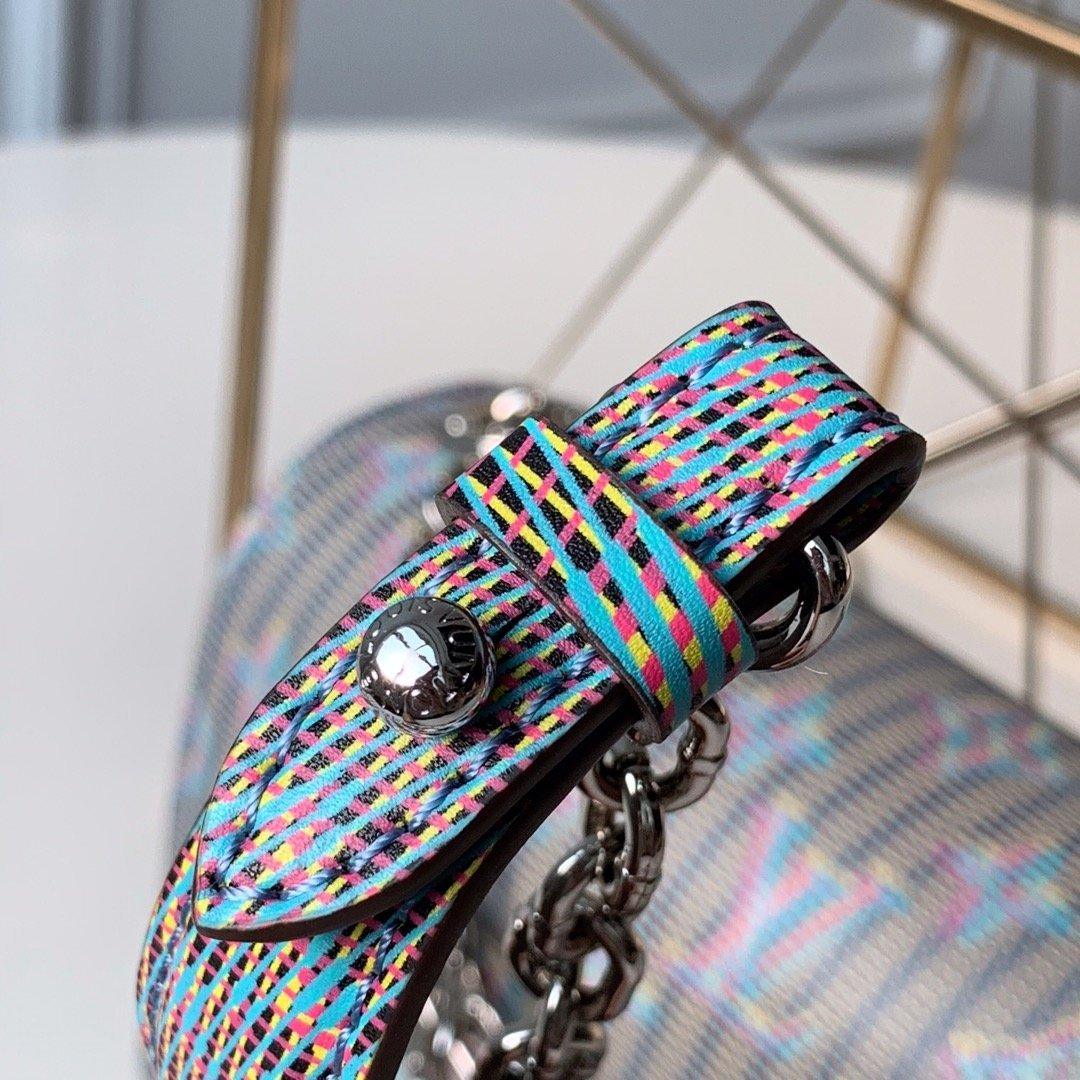 Louis Vuitton Twist MM Shoulder Bag
