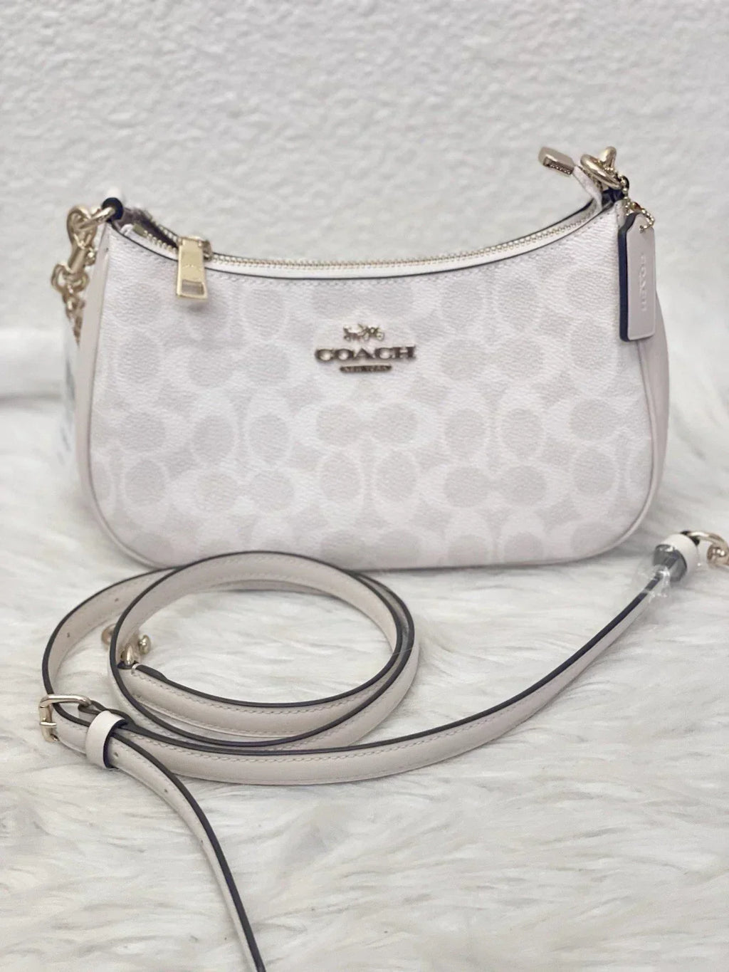 Coach Women's Teri Shoulder Bag Signature Canvas - White/Chalk