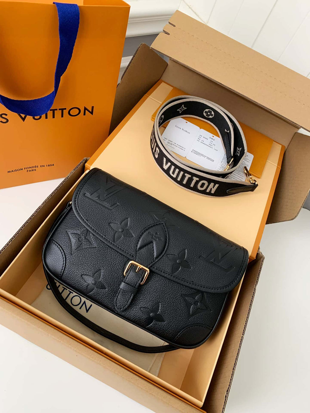 Louis Vuitton LV Diane Handbag - Black