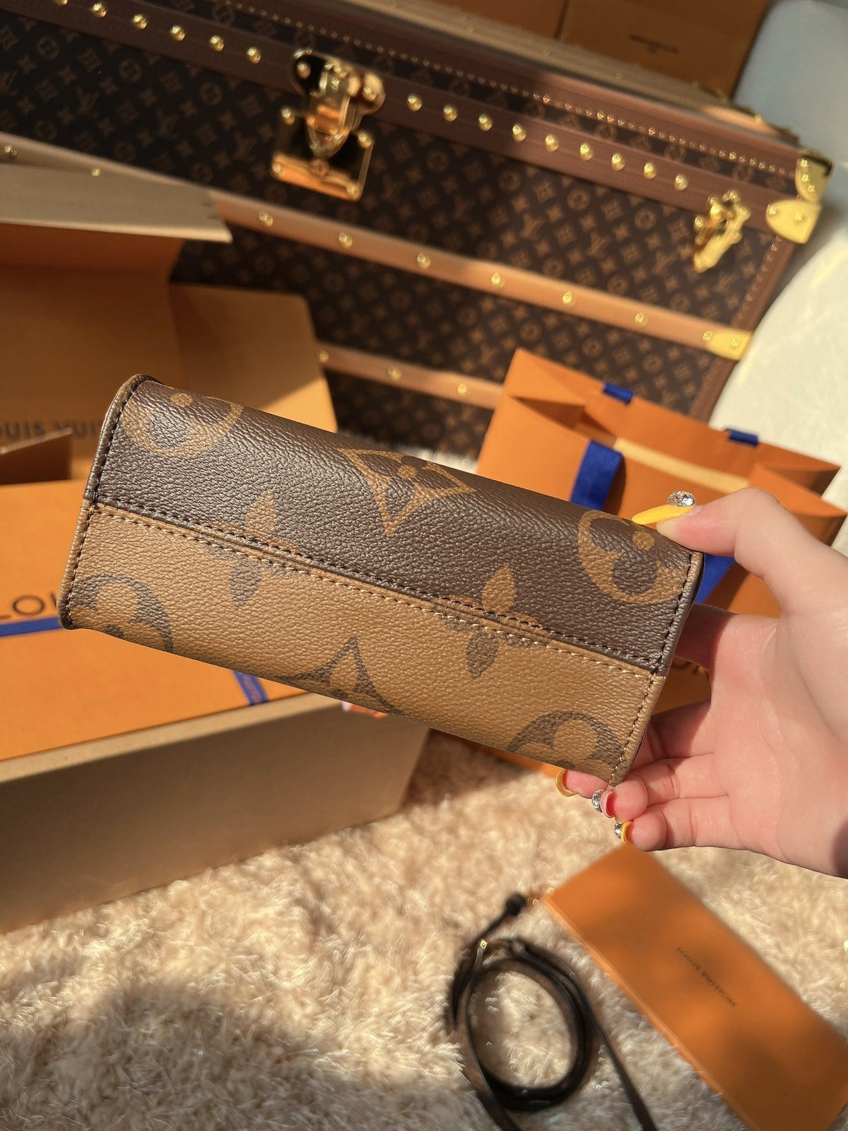 LV OnTheGo PM Monogram Reverse Canvas Tote Handle Bag with Leather Trim and Shoulder Strap