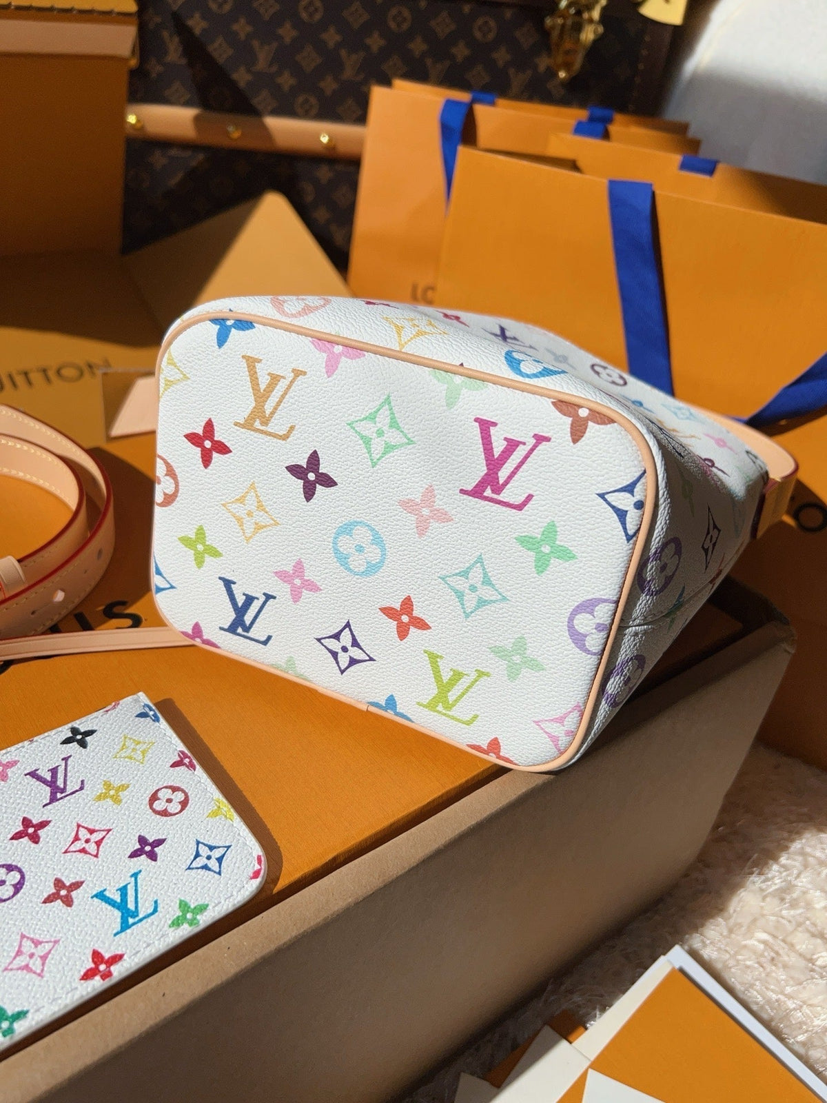 LV Neverfull MM Multicolor Monogram Canvas Tote Handle Bag with Leather Trim and Pouch