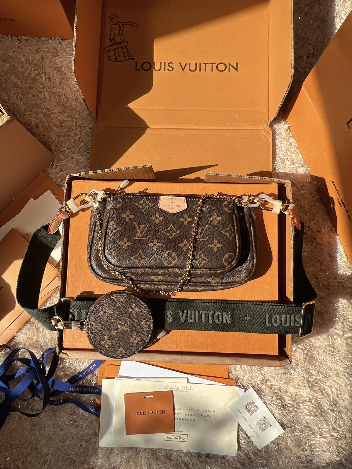 LV Multi Pochette Accessoires Monogram Canvas Crossbody Shoulder Bag with Two Pouches and Round Coin Purse