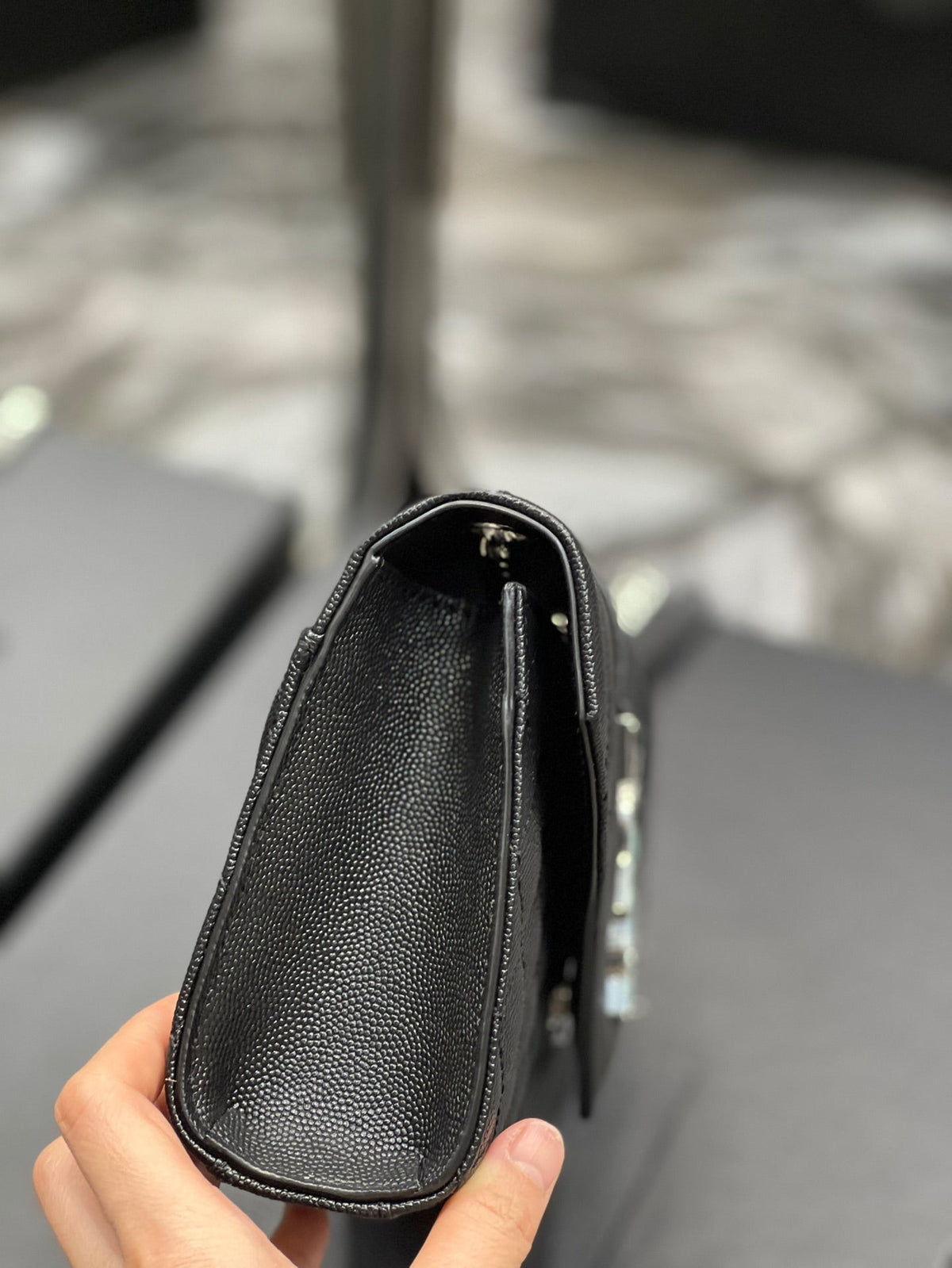 YSL Envelope Bag 21cm 526286 02 - Black