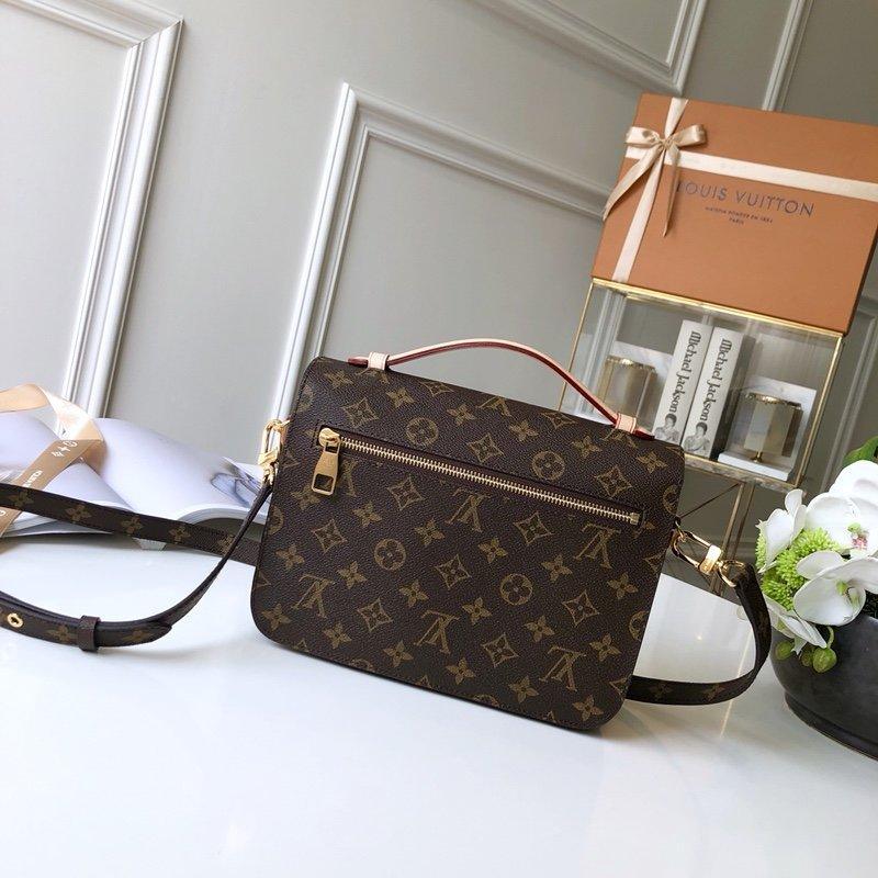 Louis Vuitton Pochette Métis