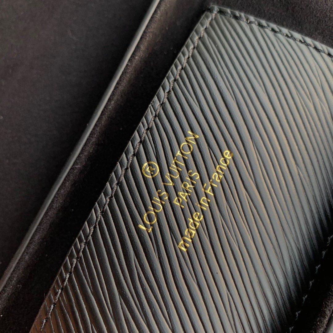 Louis Vuitton Twist MM Handbag