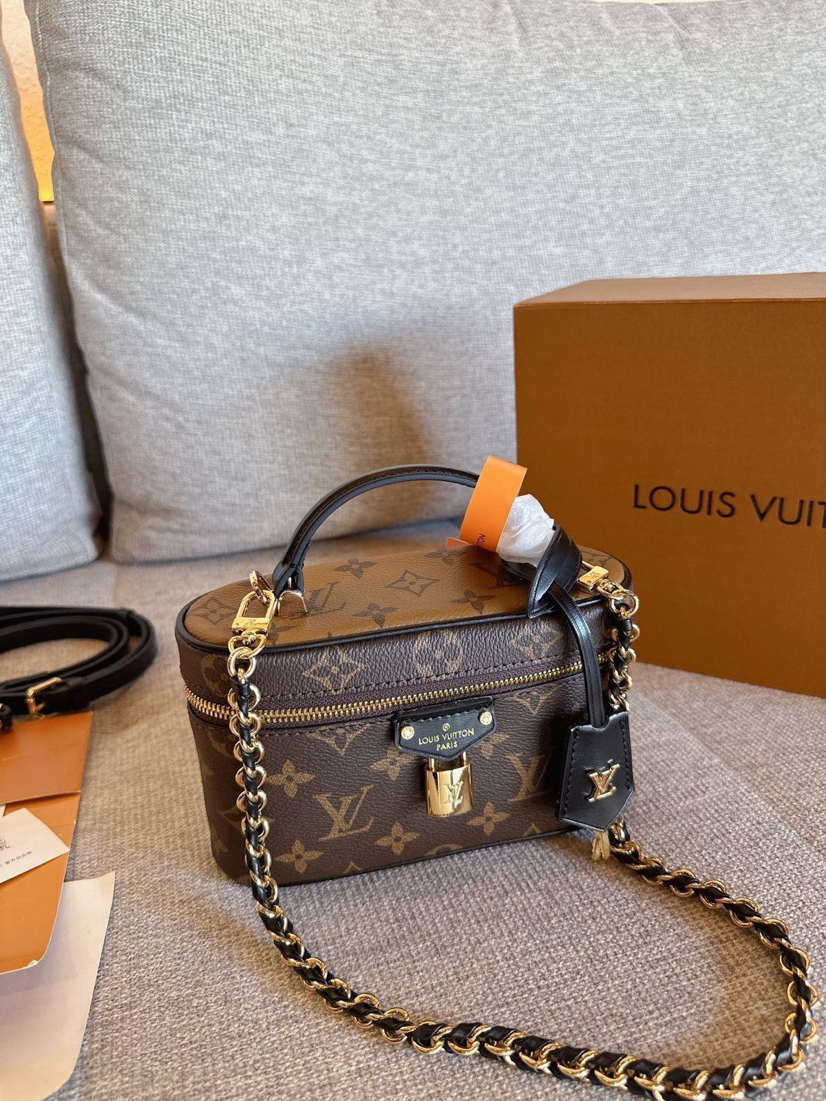 Serenityll 2001121 LV Bag 19cm