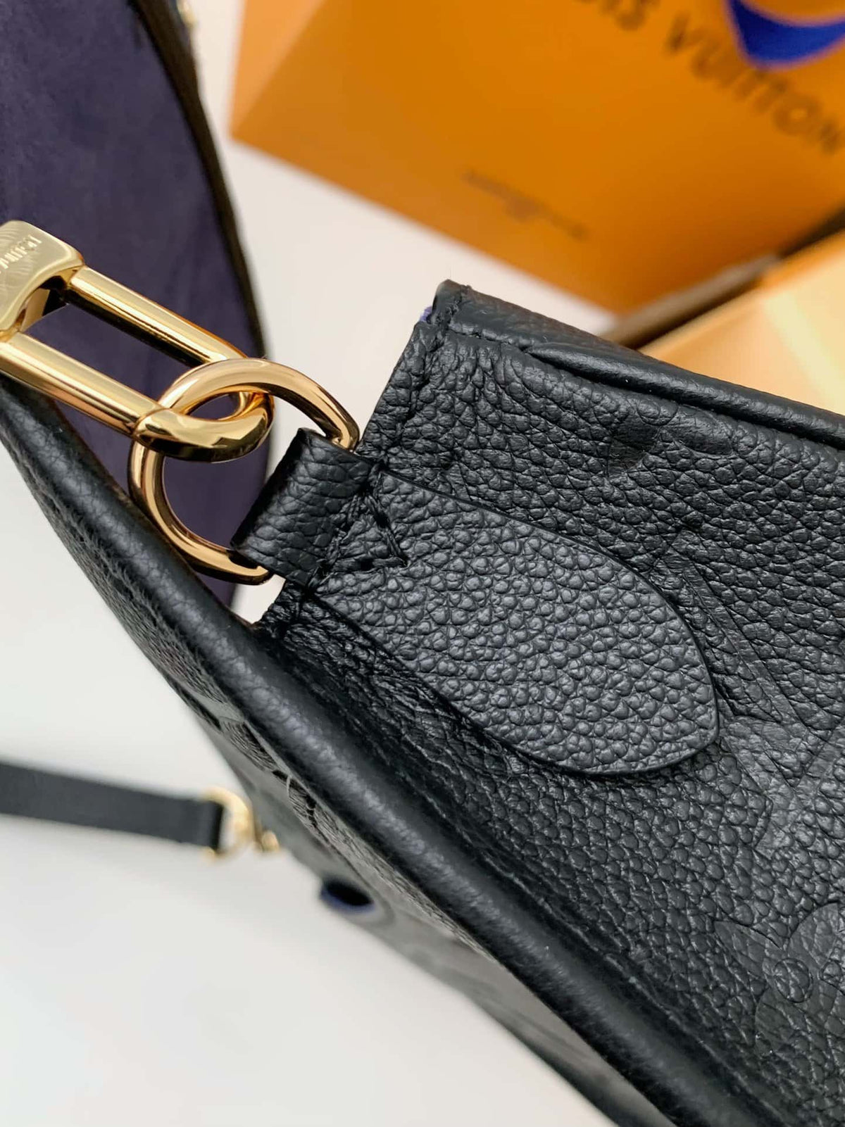 Louis Vuitton LV Diane Handbag - Black