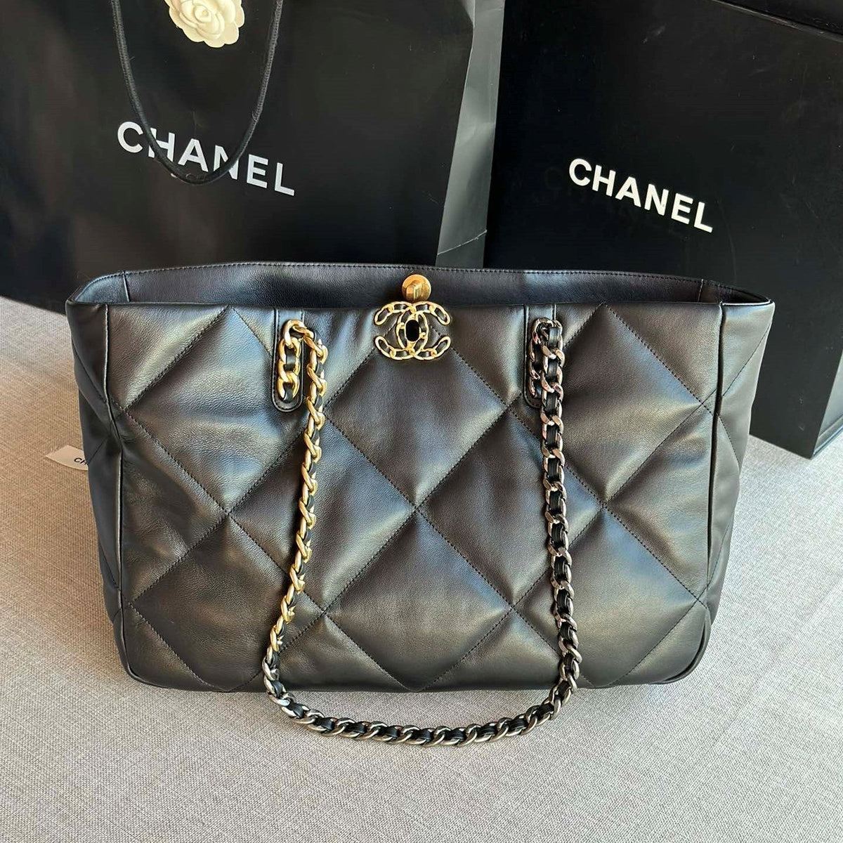 Chanel 19 Shopping Bag 41 Black Lambskin