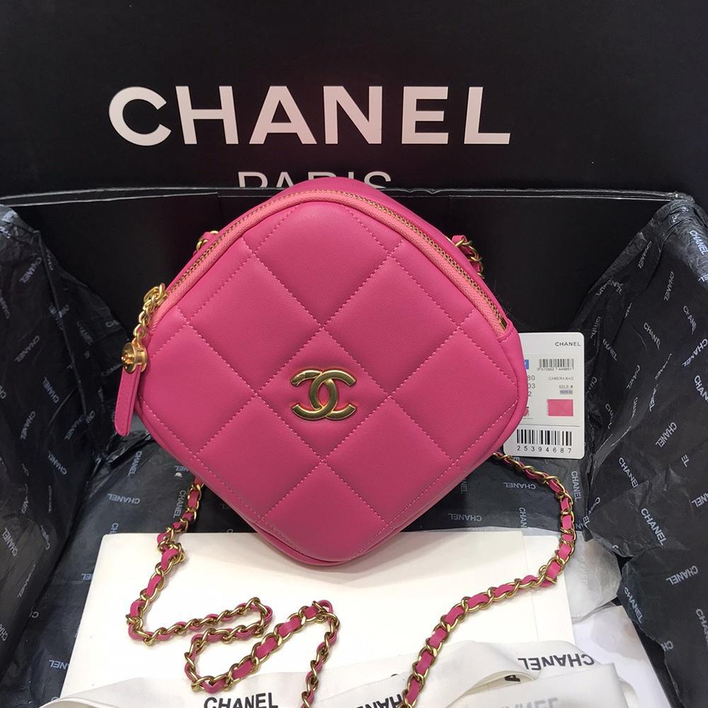 Chanel Lambskin Diamond Cut Pink Bag - Soft Pink
