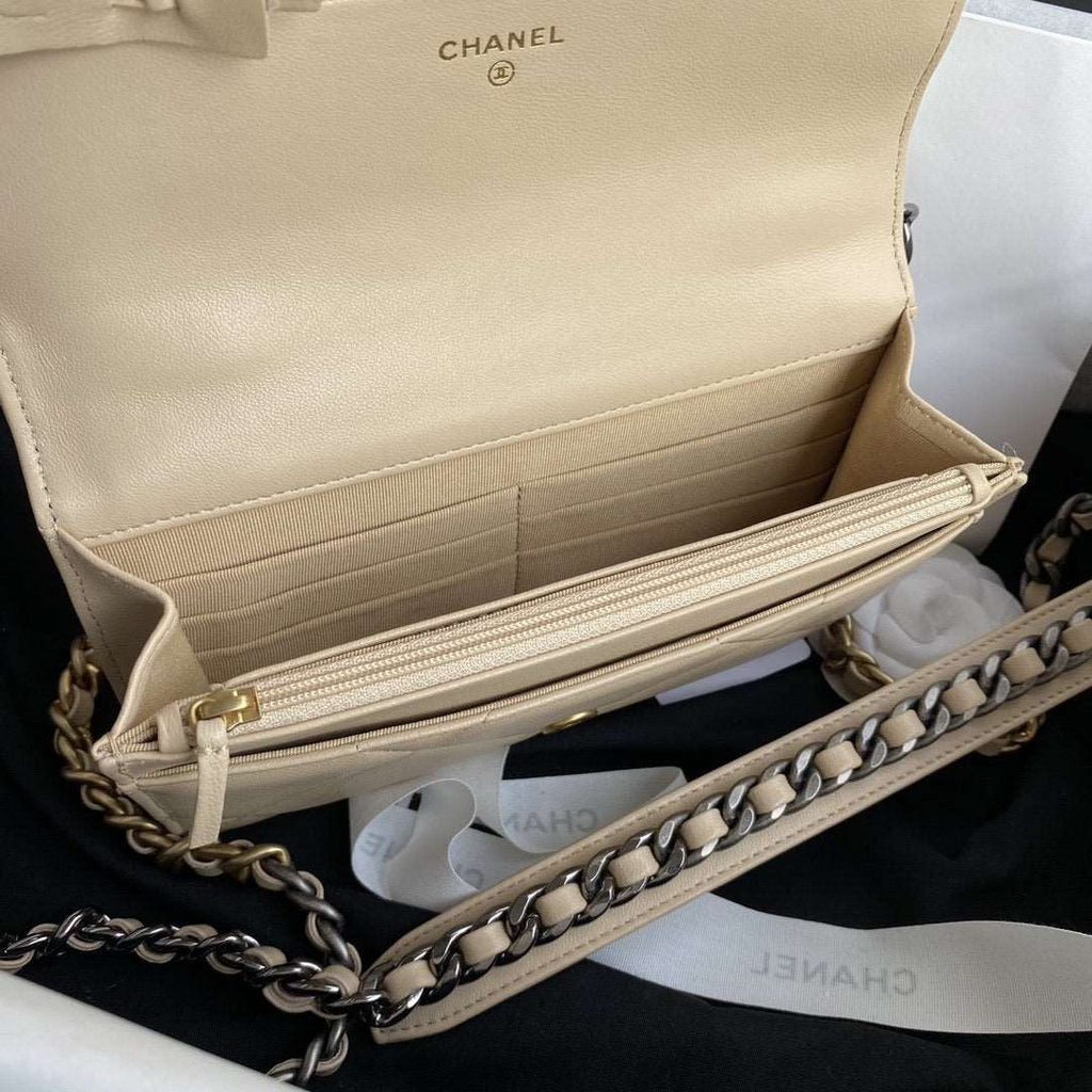 Chanel 19 Wallet On Chain WOC Beige