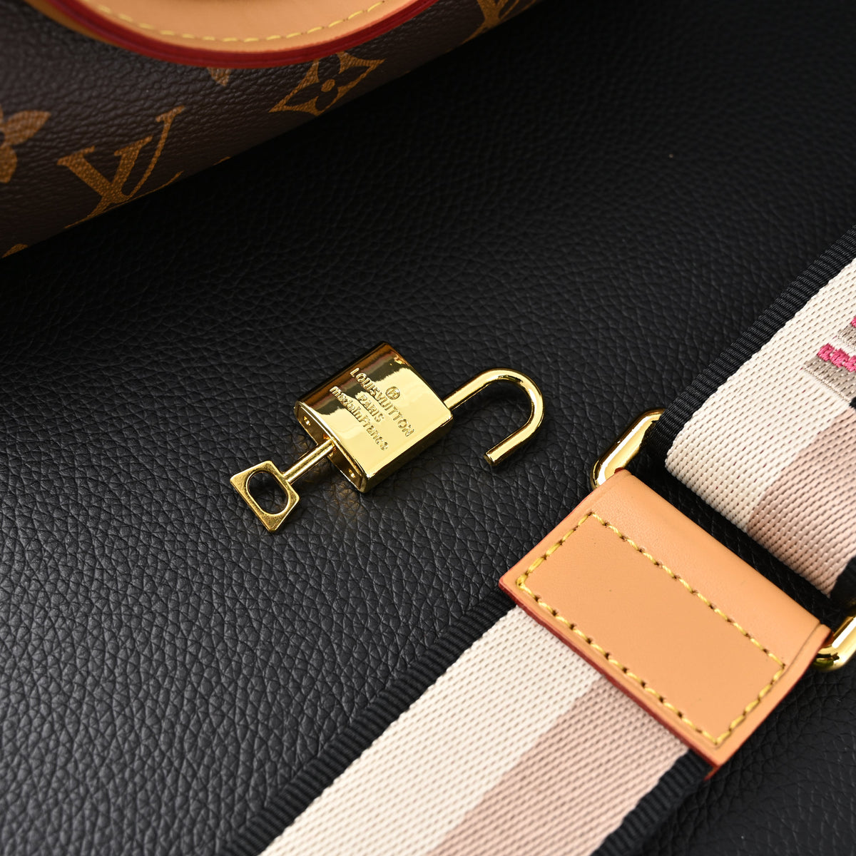 Louis Vuitton Speedy Bandoulière 25 Monogram Canvas Handbag