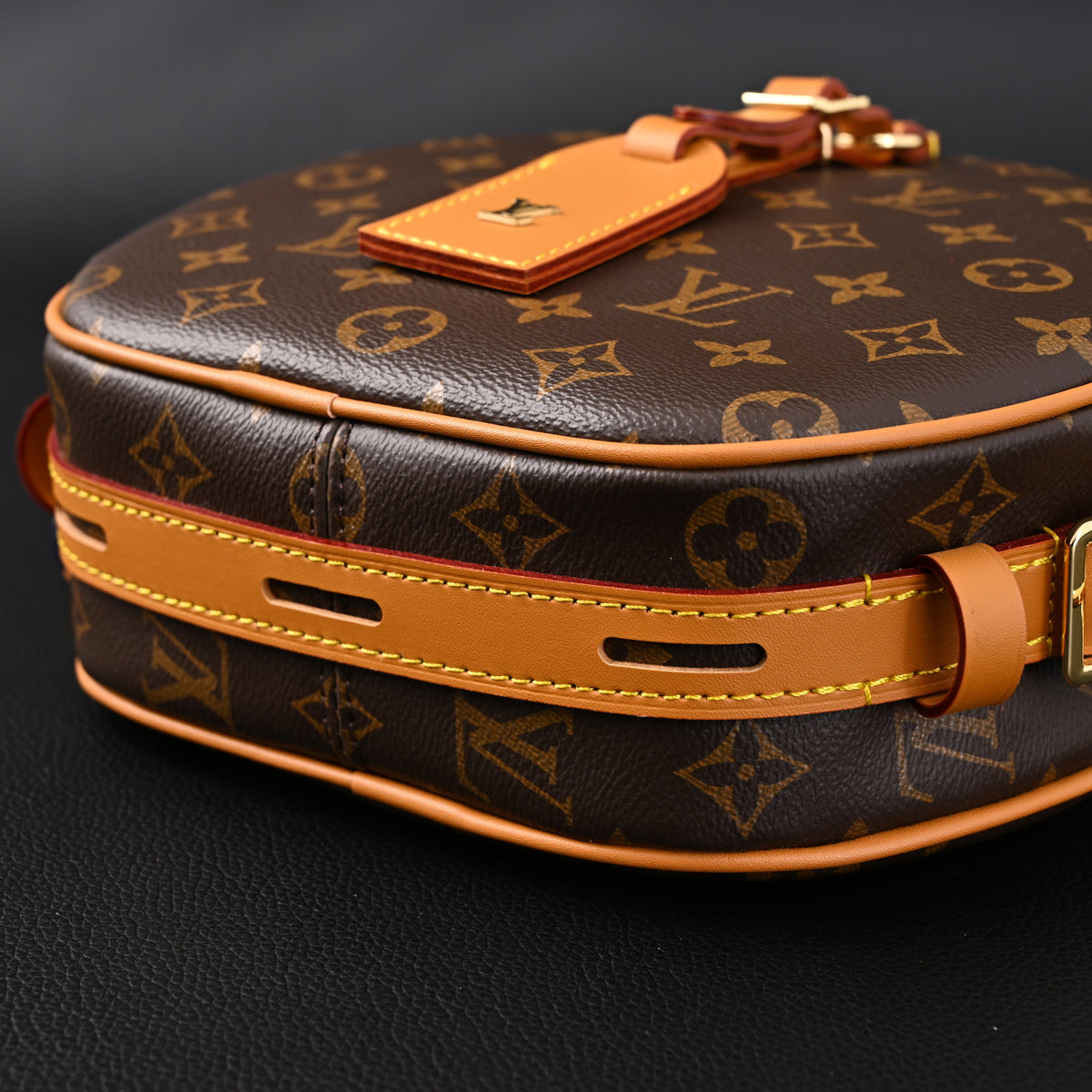 Louis Vuitton Boîte Chapeau Souple MM – Monogram Canvas Crossbody Bag