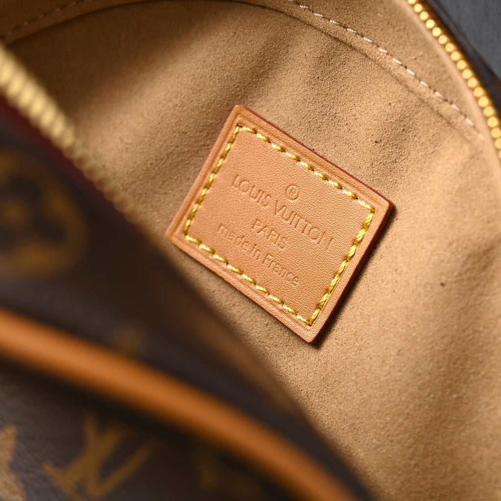 Louis Vuitton Boîte Chapeau Souple MM – Monogram Canvas Crossbody Bag