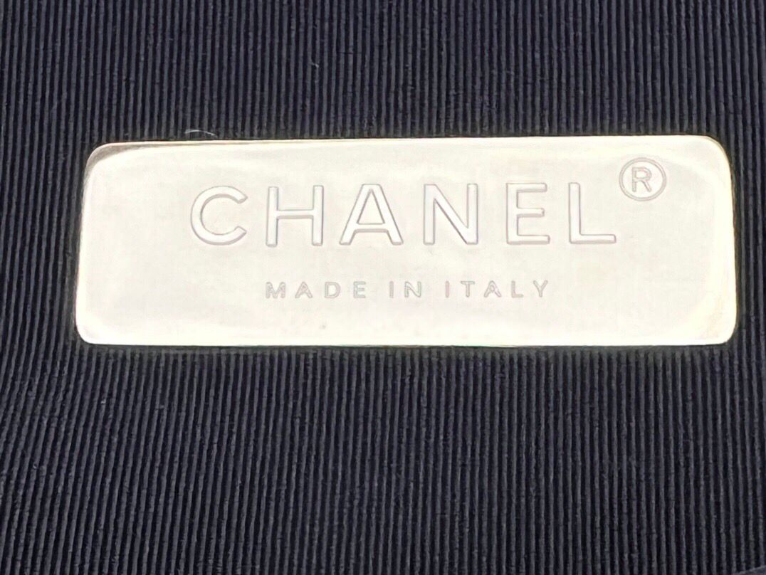 Chanel 19 Small Black and White Orea Tweed Handbag