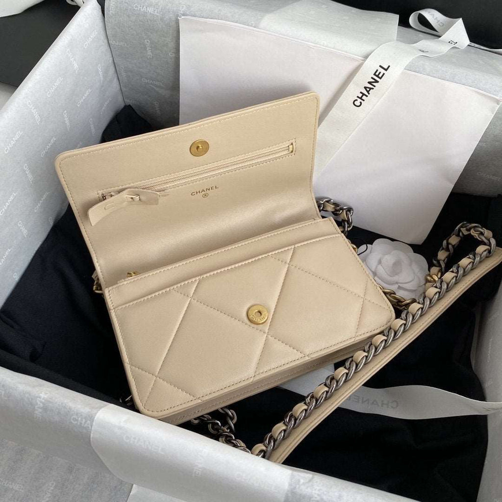 Chanel 19 Wallet On Chain WOC Beige