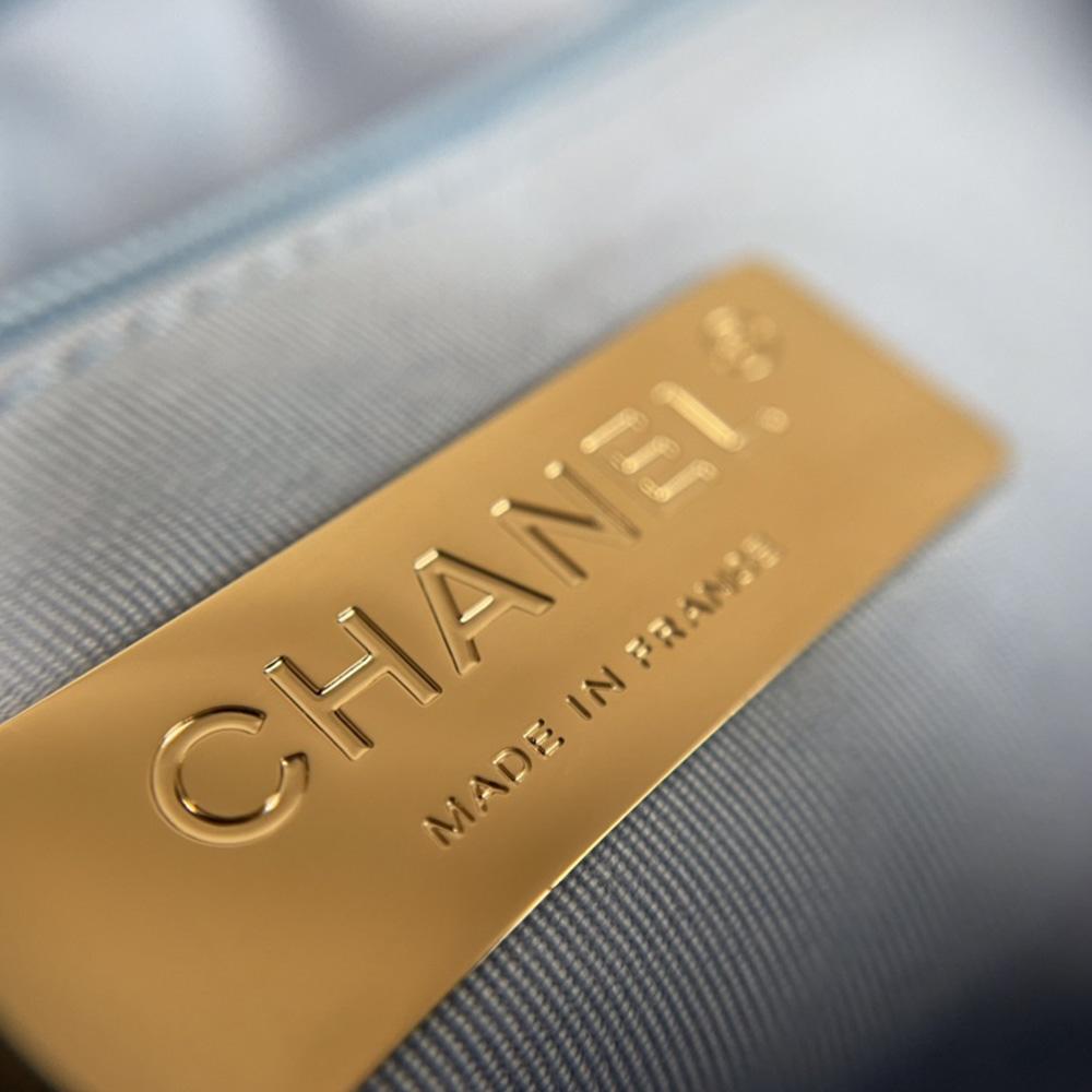 Chanel 19 Sequin Flap Bag - Light Blue