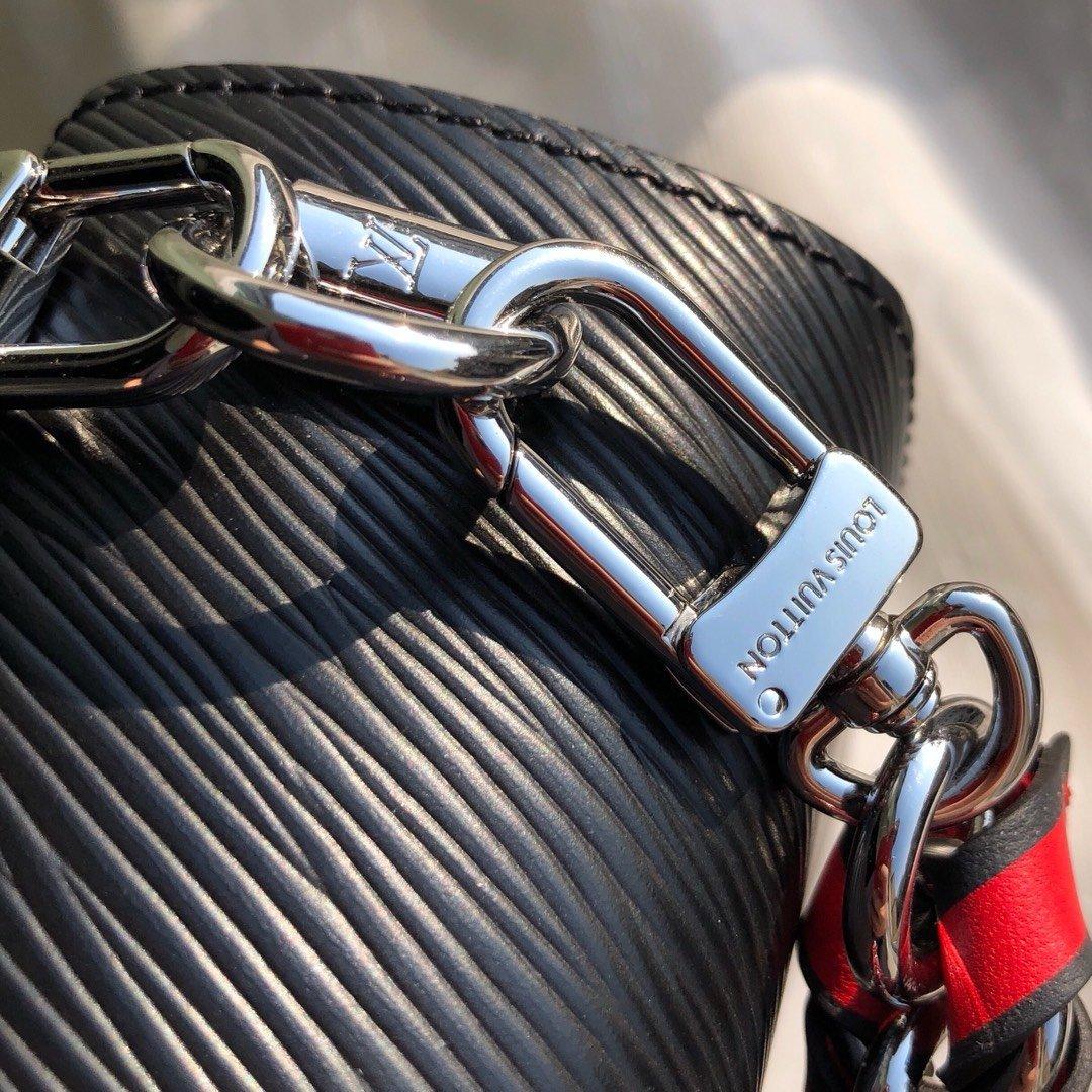 Louis Vuitton Twist MM Shoulder Bag