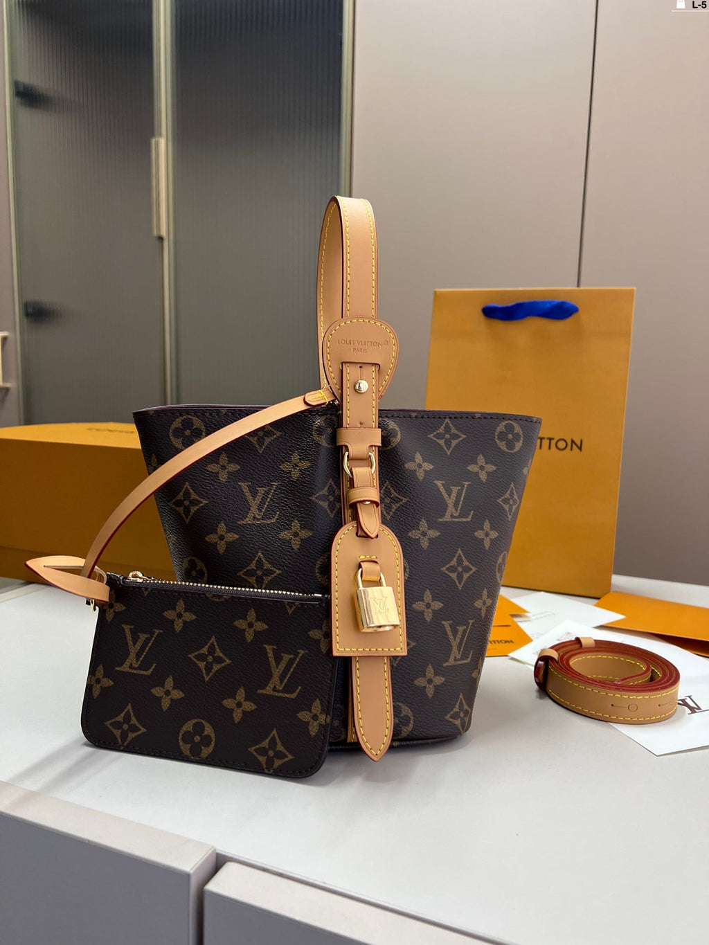 Louis Vuitton LV Vintage Bucket Tote Bag - Brown