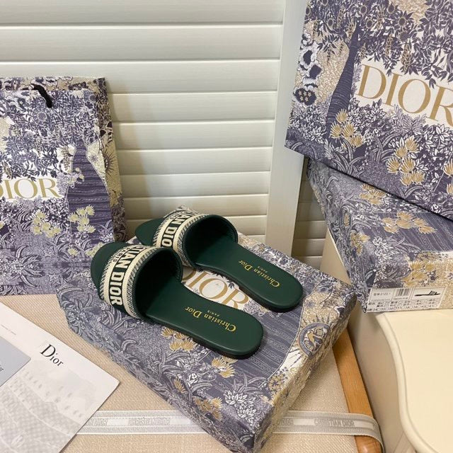 MDS3 Women's Slippers