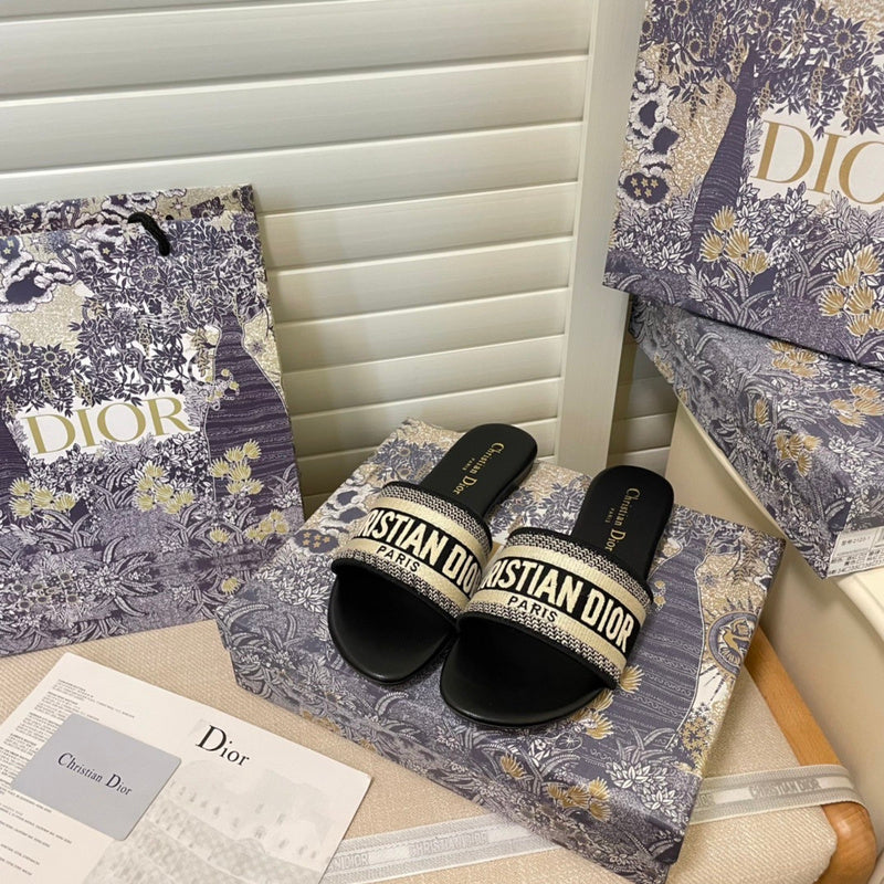 MDS3 Women's Slippers