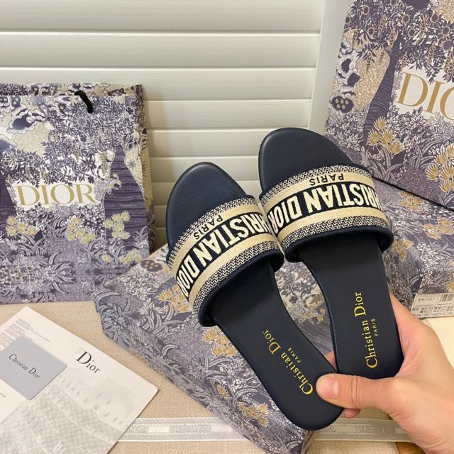 MDS3 Women's Slippers