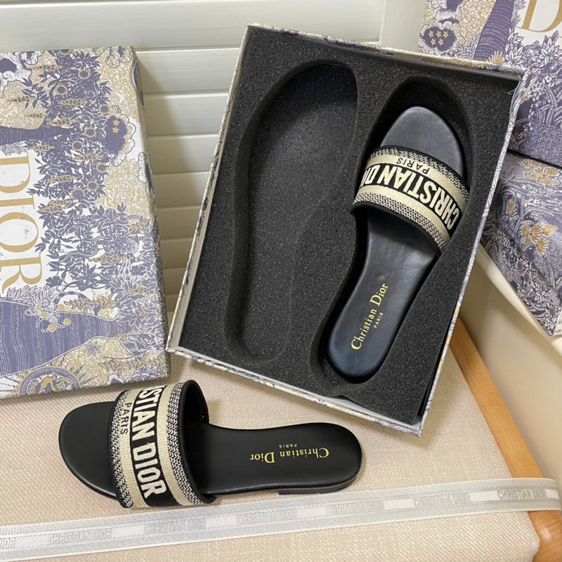 MDS3 Women's Slippers