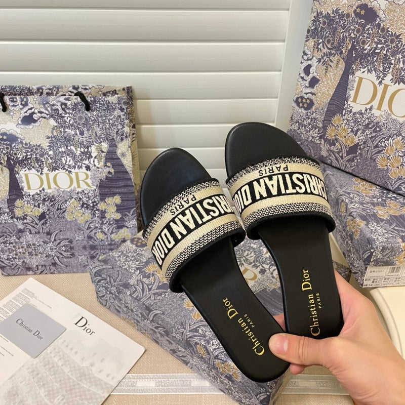 MDS3 Women's Slippers