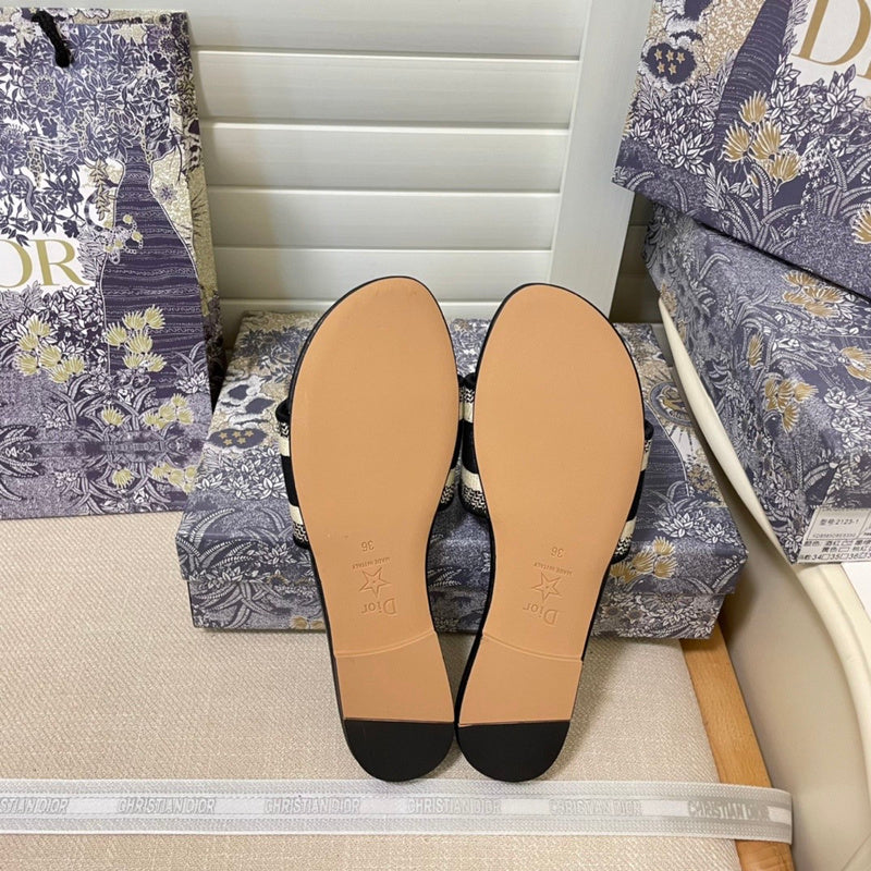 MDS3 Women's Slippers