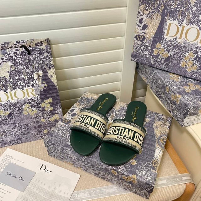 MDS3 Women's Slippers