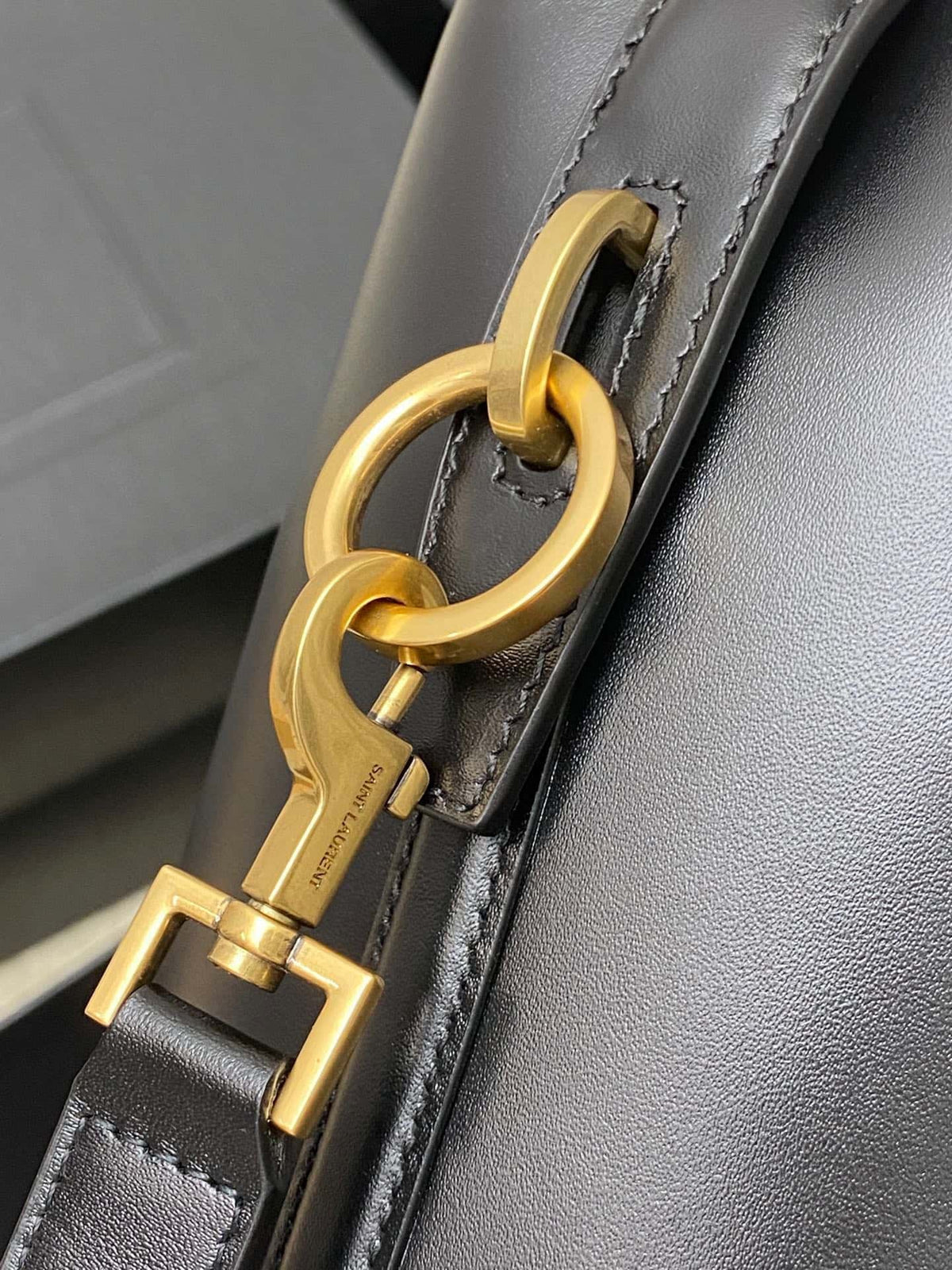 Louis Vuitton New Wave Multi-Pochette Handbag - Black