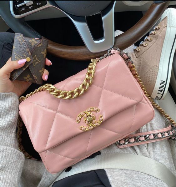 Chanel 19 Large Flap Bag - Pink