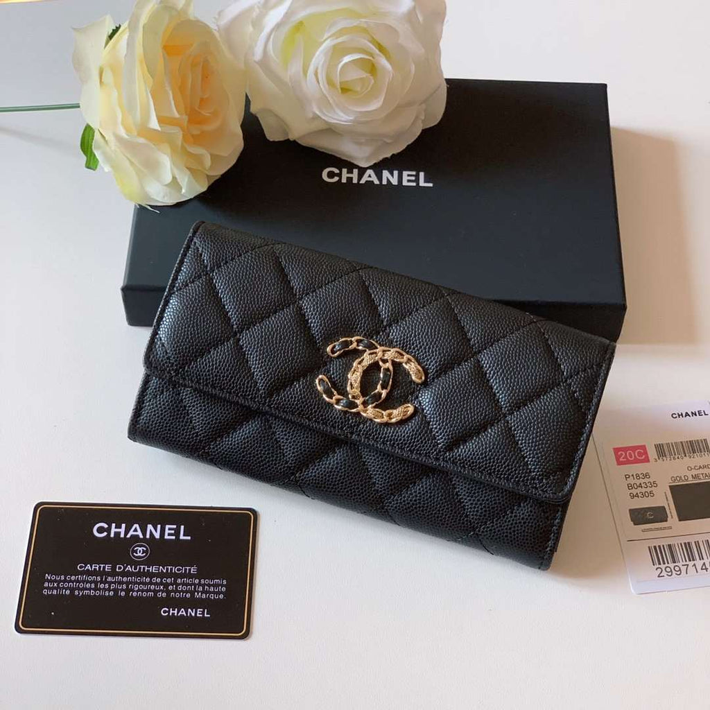 Chanel Caviar Quilted Gusset Flap Wallet