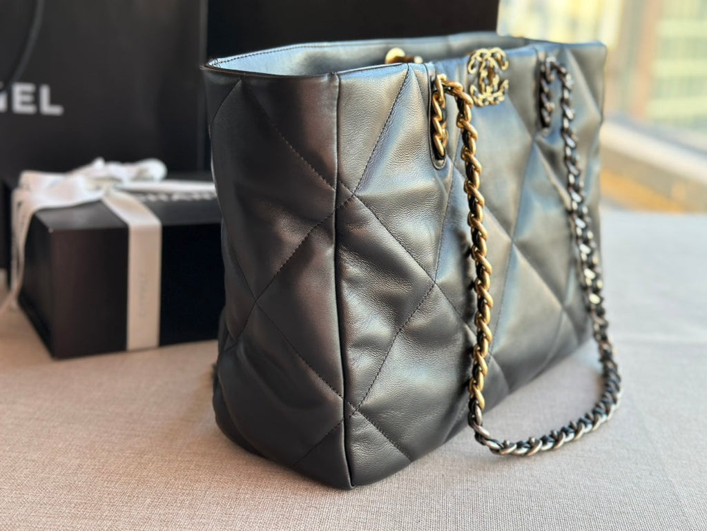 Chanel 19 Shopping Bag 41 Black Lambskin