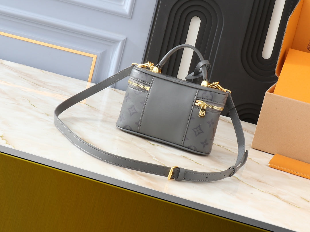 Louis Vuitton LV Vanity Chain Pouch Shoulder Bag - Gray
