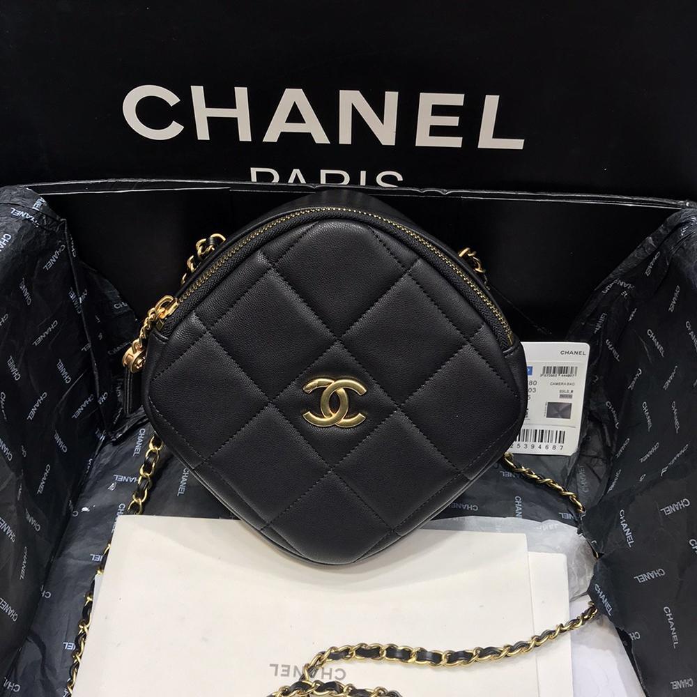 Chanel Runway Black Lambskin Leather Diamond Cut Bag