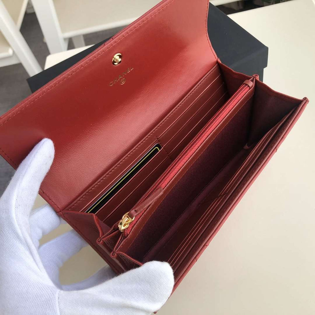 Chanel 19 Quilted Flap Wallet - Red