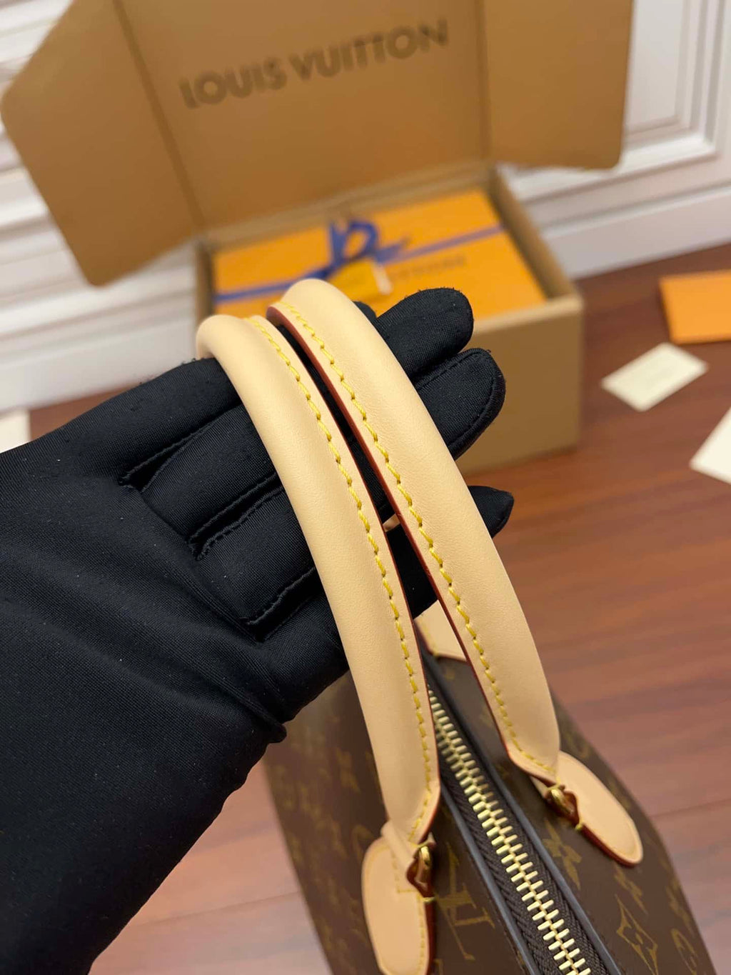 Louis Vuitton Boetie Handbag - Brown